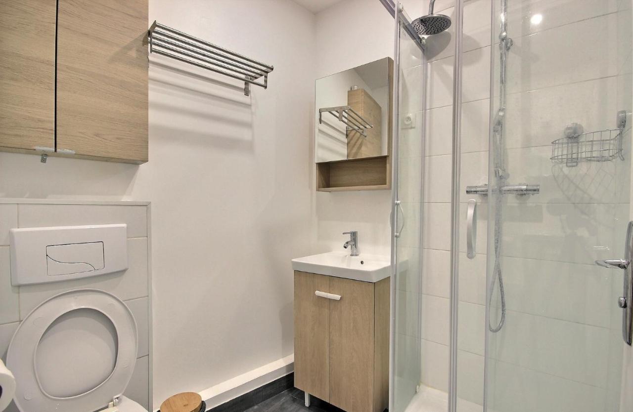 Double Room,1469061770:JPEG